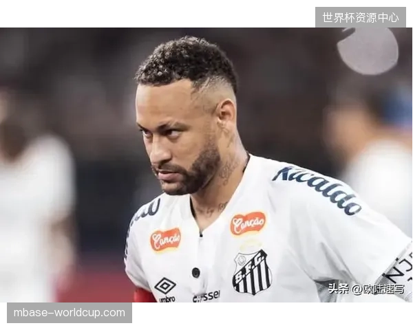 巴西队在淘汰赛阶段或将面对摩洛哥队的链式防守，其高效反击战术曾重创欧洲豪门